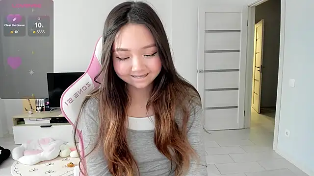 Fluffy Rose online show from 22, 5, 2026