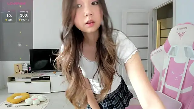 Fluffy Rose online show from 14, 7, 2026
