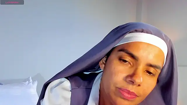 ClaraMariaMon online show from 22, 2, 2025