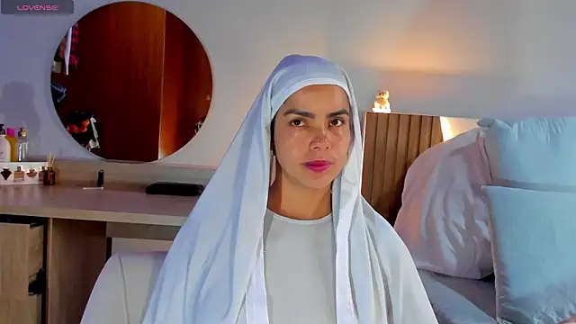 ClaraMariaMon online show from 6, 3, 2025