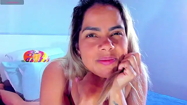 ClaraMariaMon online show from 22, 3, 2025