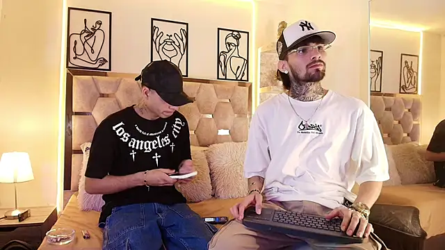 Snapshot of Brutal_Sex_Fucking chatting on 16, 11, 2025 Brutal Sex Fucking online show from 16, 11, 2025