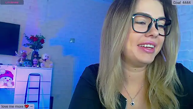 SuchCute online show from 10, 3, 2025