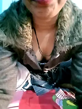 Snapshot of Desisumana chatting on 24, 12, 2024 Desisumana online show from 24, 12, 2024