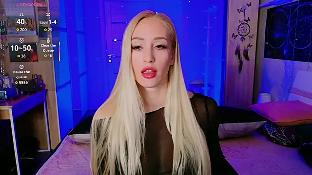 Snapshot of Evva_Ross chatting on 2, 12, 2025 Evva Ross online show from 2, 12, 2025