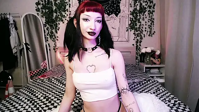 Snapshot of Marcellean chatting on 4, 2, 2025 Marcellean online show from 4, 2, 2025