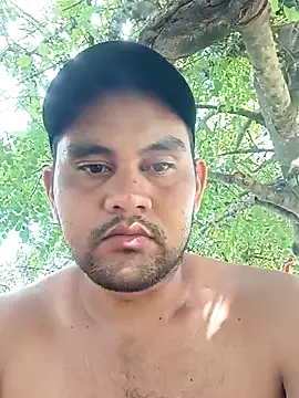 Snapshot of travieso2893 chatting on 13, 12, 2024 travieso2893 online show from 13, 12, 2024