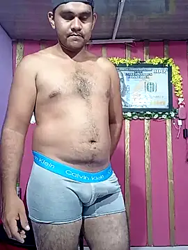 Snapshot of travieso2893 chatting on 22, 12, 2024 travieso2893 online show from 22, 12, 2024