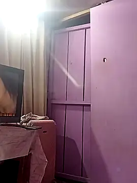 Snapshot of travieso2893 chatting on 22, 12, 2024 travieso2893 online show from 22, 12, 2024