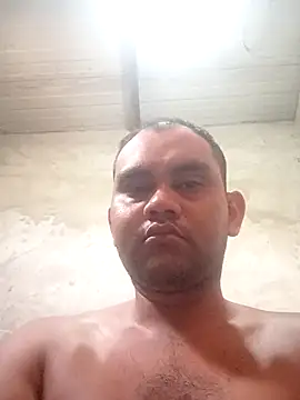 Snapshot of travieso2893 chatting on 4, 3, 2025 travieso2893 online show from 4, 3, 2025