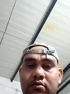 Snapshot of travieso2893 chatting on 3, 10, 2025 travieso2893 online show from 3, 10, 2025