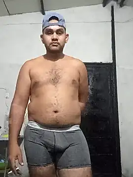 Snapshot of travieso2893 chatting on 8, 1, 2026 travieso2893 online show from 8, 1, 2026