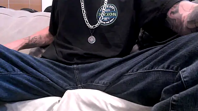 JohnnyKorrupt  online show from 4, 11, 2025