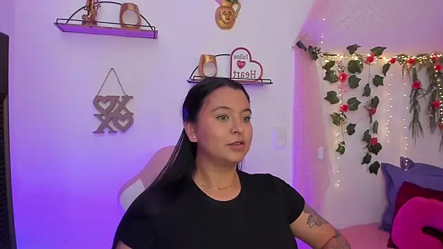 Snapshot of Sweet_Chloe06 chatting on 4, 2, 2025 Sweet Chloe06 online show from 4, 2, 2025