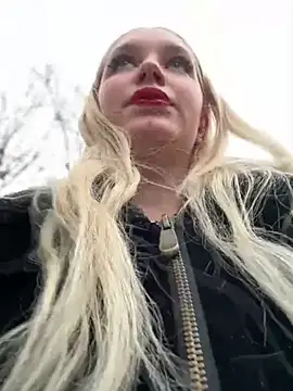 Snapshot of Milkyy_wway chatting on 16, 1, 2025 Milkyy wway online show from 16, 1, 2025