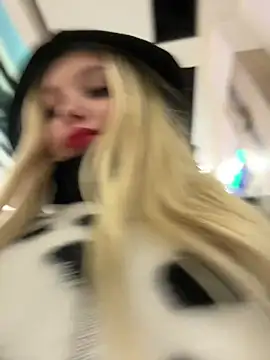 Snapshot of Milkyy_wway chatting on 9, 2, 2025 Milkyy wway online show from 9, 2, 2025