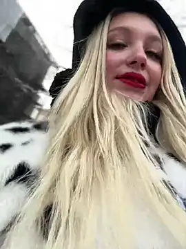 Snapshot of Milkyy_wway chatting on 14, 2, 2025 Milkyy wway online show from 14, 2, 2025