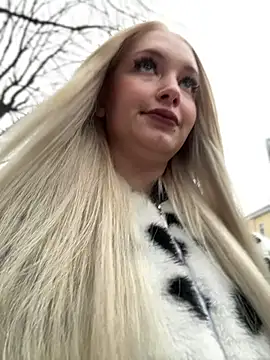 Snapshot of Milkyy_wway chatting on 28, 2, 2025 Milkyy wway online show from 28, 2, 2025