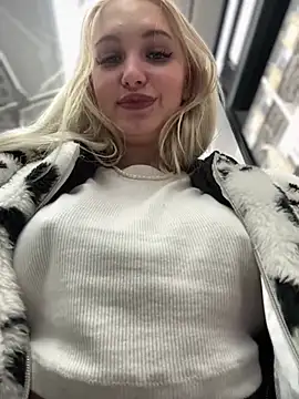 Snapshot of Milkyy_wway chatting on 1, 3, 2025 Milkyy wway online show from 1, 3, 2025