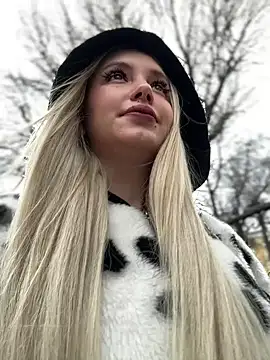 Snapshot of Milkyy_wway chatting on 3, 3, 2025 Milkyy wway online show from 3, 3, 2025