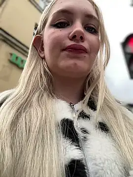 Snapshot of Milkyy_wway chatting on 7, 3, 2025 Milkyy wway online show from 7, 3, 2025