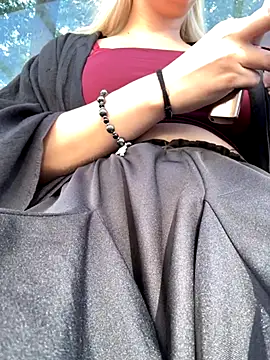 Snapshot of Milkyy_wway chatting on 11, 9, 2025 Milkyy wway online show from 11, 9, 2025