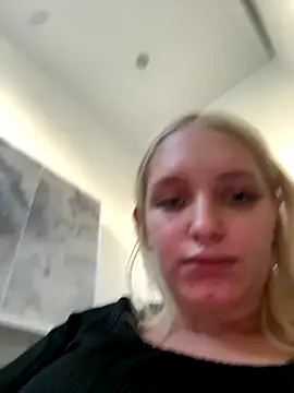 Snapshot of Milkyy_wway chatting on 30, 9, 2025 Milkyy wway online show from 30, 9, 2025