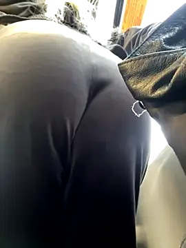 Snapshot of Milkyy_wway chatting on 10, 10, 2025 Milkyy wway online show from 10, 10, 2025