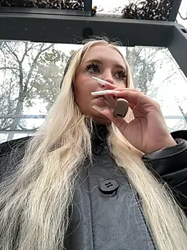 Snapshot of Milkyy_wway chatting on 21, 10, 2025 Milkyy wway online show from 21, 10, 2025