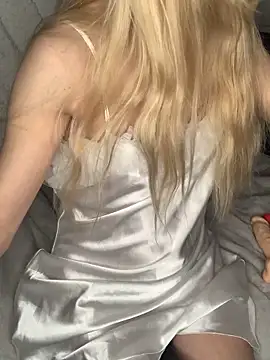 Lolitaxlola online show from 13, 12, 2025