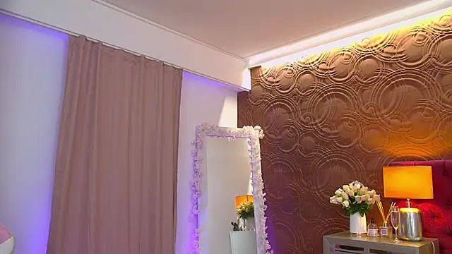 Snapshot of IrisMonn chatting on 9, 10, 2025 IrisMonn online show from 9, 10, 2025