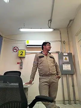 EnriquePersian197 online show from 8, 3, 2025