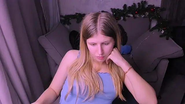 Snapshot of kirraa_ chatting on 16, 12, 2024 kirraa  online show from 16, 12, 2024