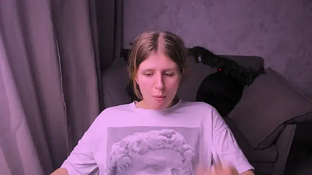 Snapshot of kirraa_ chatting on 5, 1, 2025 kirraa  online show from 5, 1, 2025