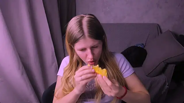 Snapshot of kirraa_ chatting on 19, 1, 2025 kirraa  online show from 19, 1, 2025