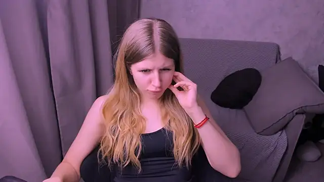 Snapshot of kirraa_ chatting on 5, 2, 2025 kirraa  online show from 5, 2, 2025