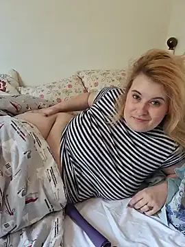 JosieAndYou online show from 1, 3, 2025