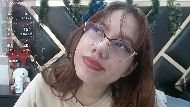 Snapshot of crystalhoneyy1 chatting on 17, 12, 2024 crystalhoneyy1 online show from 17, 12, 2024