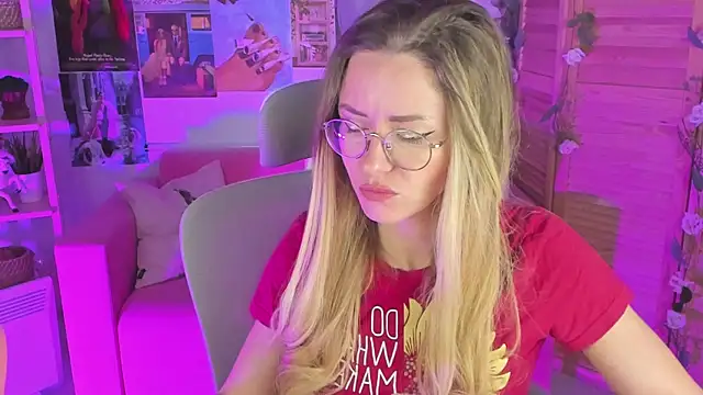 LadyIzabel online show from 28, 1, 2025