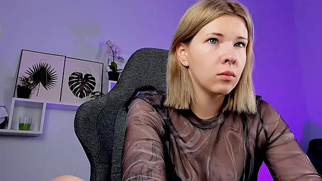 Snapshot of AliceSunday chatting on 21, 12, 2024 AliceSunday online show from 21, 12, 2024