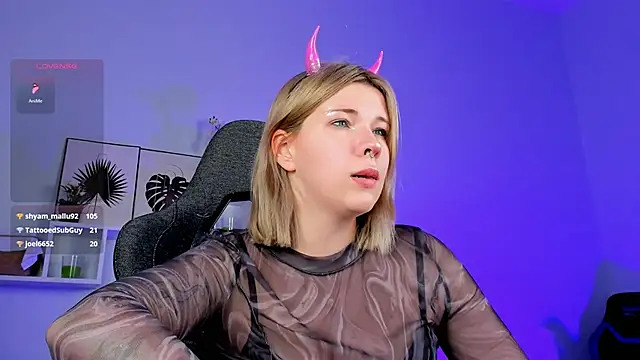 Snapshot of AliceSunday chatting on 21, 12, 2024 AliceSunday online show from 21, 12, 2024