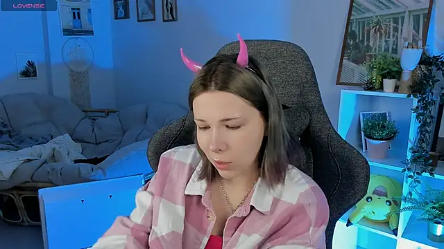 Snapshot of AliceSunday chatting on 18, 1, 2025 AliceSunday online show from 18, 1, 2025