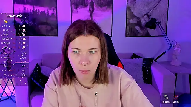 Snapshot of AliceSunday chatting on 2, 2, 2025 AliceSunday online show from 2, 2, 2025