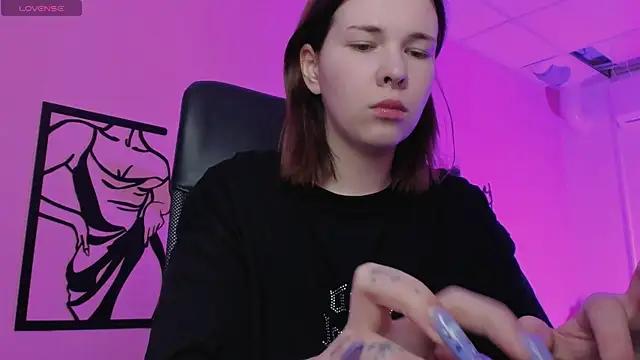 Snapshot of AliceSunday chatting on 4, 2, 2025 AliceSunday online show from 4, 2, 2025