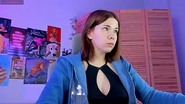 Snapshot of AliceSunday chatting on 6, 2, 2025 AliceSunday online show from 6, 2, 2025