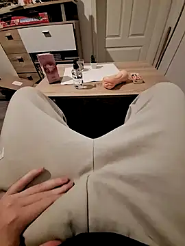 Kevindauerhorny online show from 13, 12, 2024