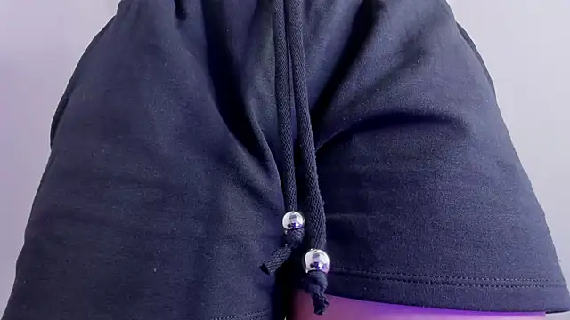 BriaConner  online show from 21, 2, 2025