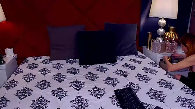 Snapshot of MinnieDrew chatting on 30, 12, 2024 MinnieDrew online show from 30, 12, 2024