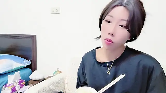 Snapshot of Fine-sand chatting on 9, 10, 2025 Fine-sand online show from 9, 10, 2025
