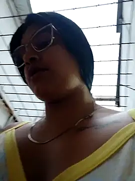 naughty-girl01 online show from 2, 3, 2025